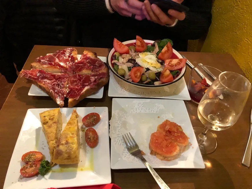 Le Jamoncito