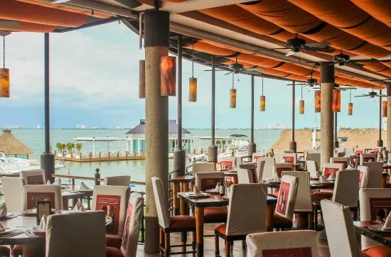 Puerto Madero Cancún