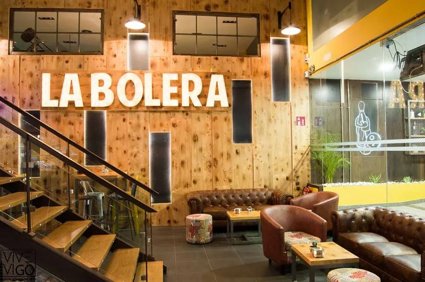 La Bolera café