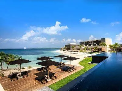 NIZUC Resort & Spa