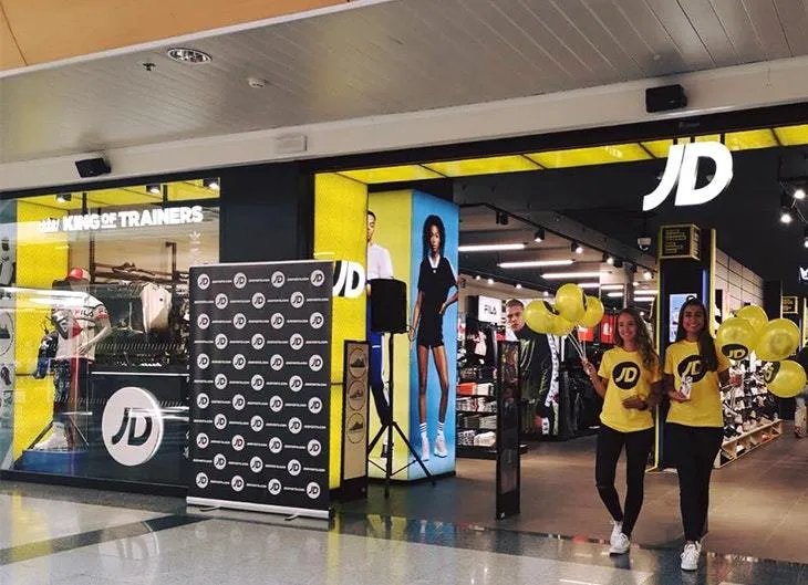 JD Sports | Zapatillas deportivas | Moda deportiva, ropa y accesorios
