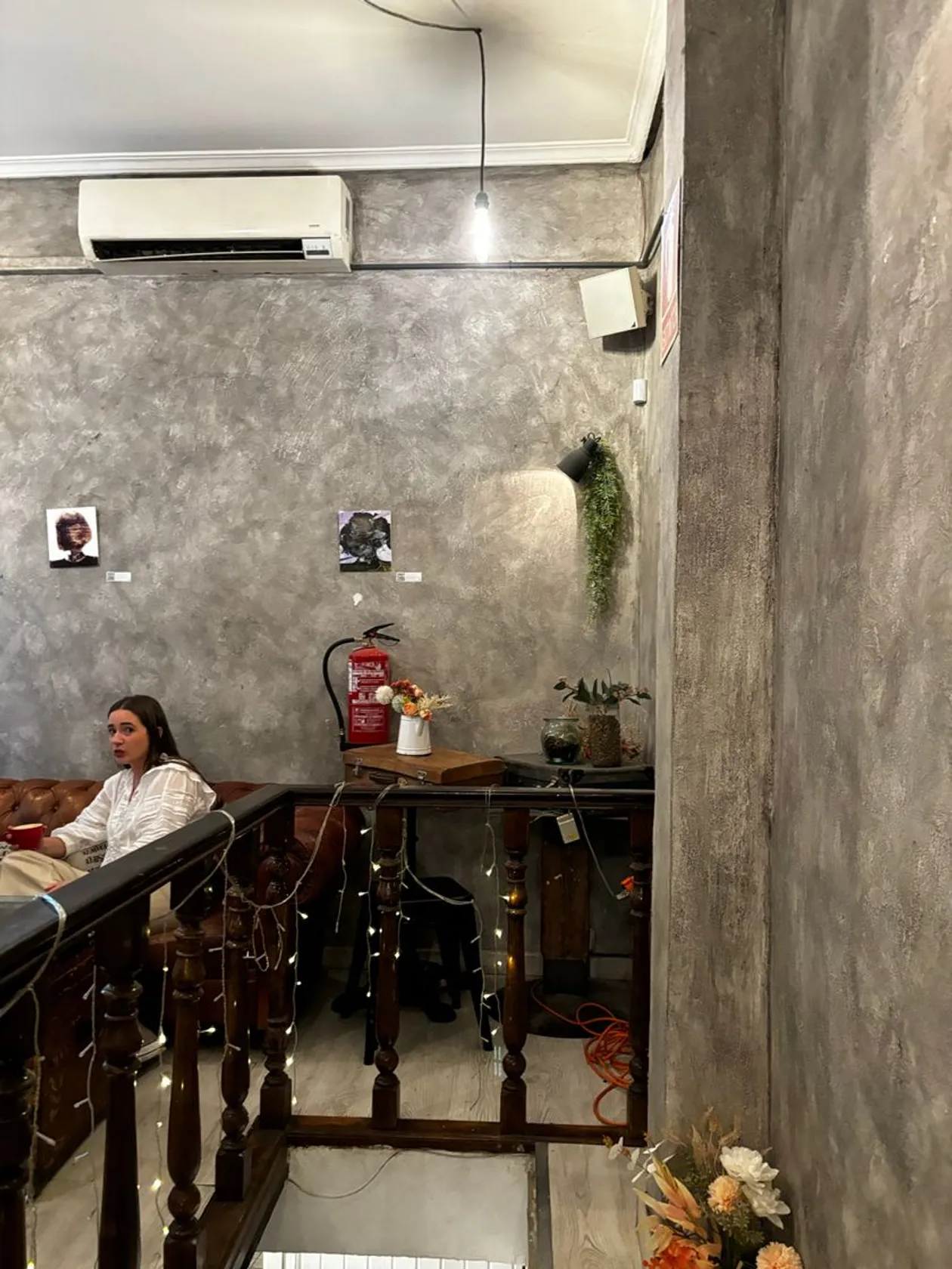 MÜR Café