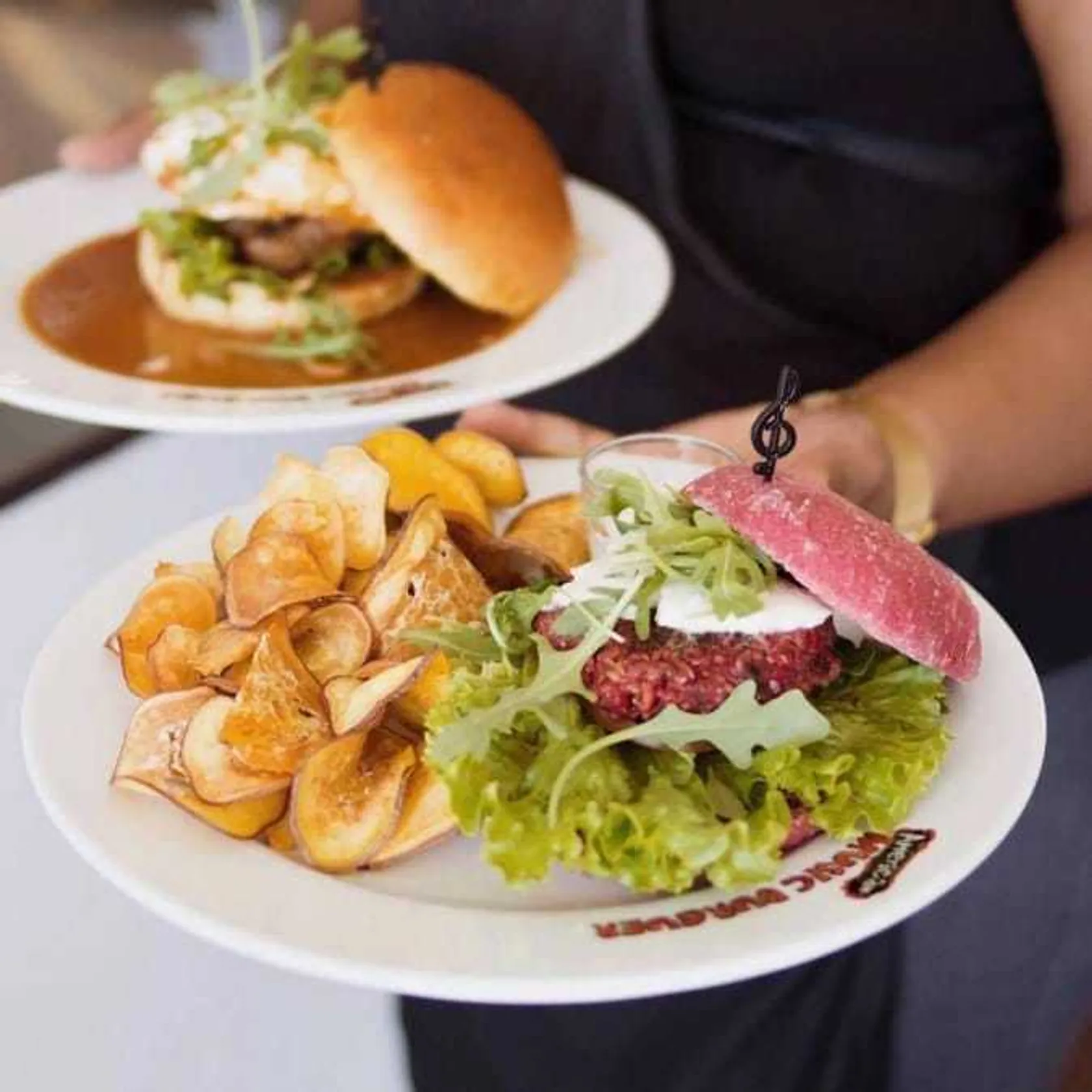American Music Burger Avenida