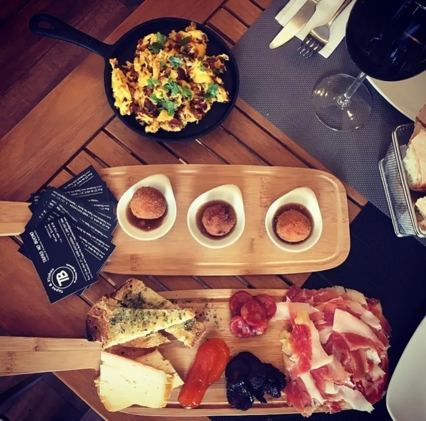 Tapas No Bucho