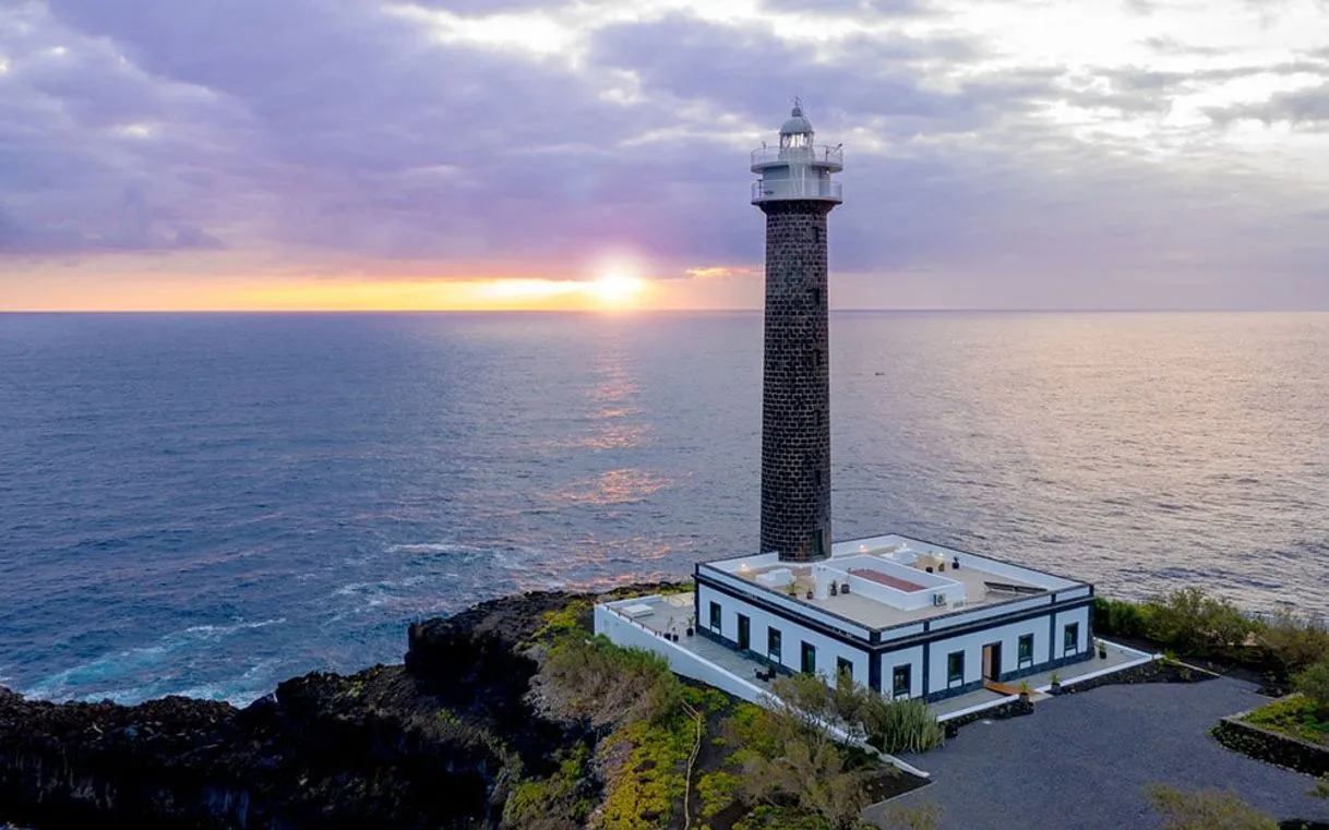 Hotel Faro de Punta Cumplida