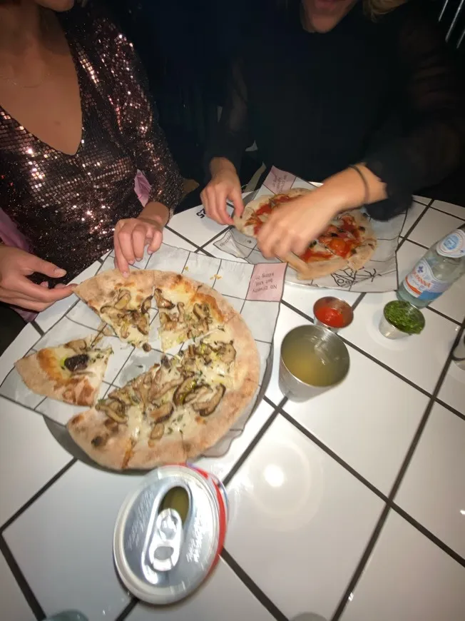 VIZZA NEW AGE PIZZABAR