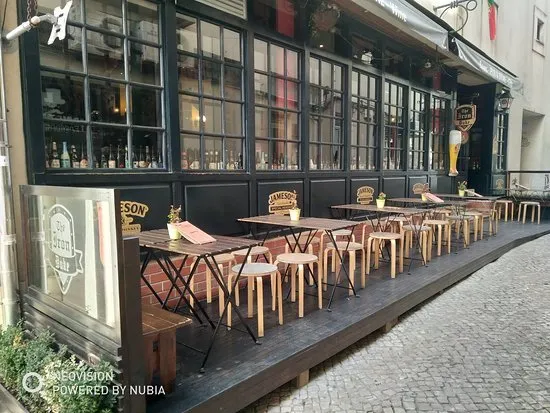 The Iron Duke Pub - Craft Beer
