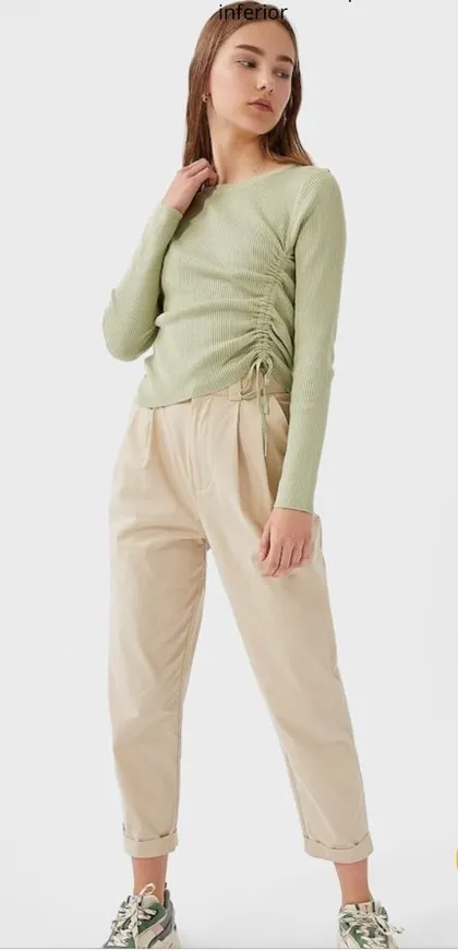 Sweater com franzido na parte inferior