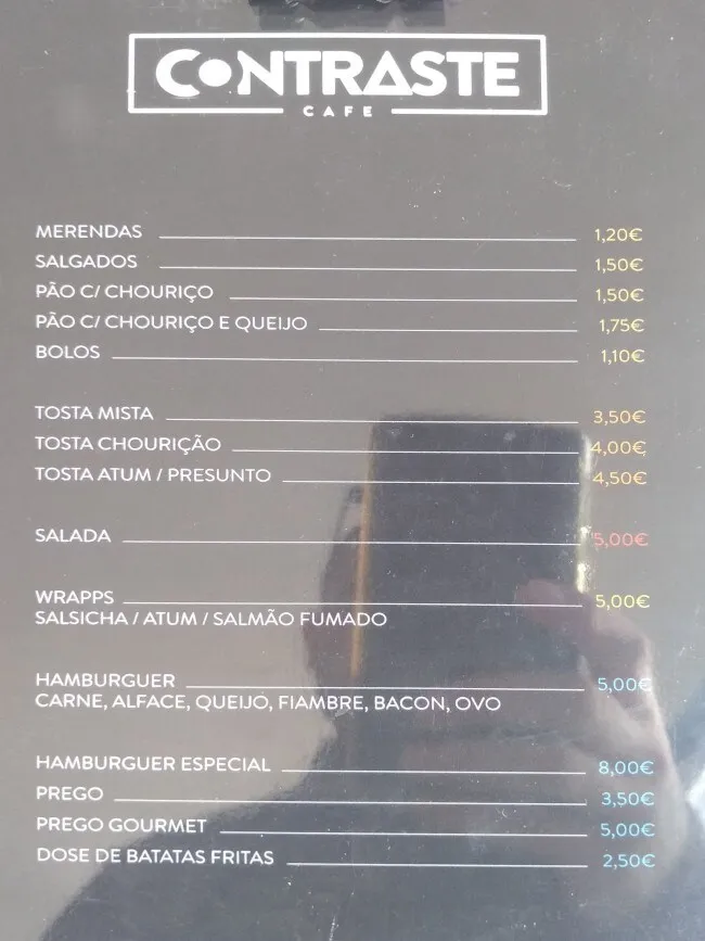 Contraste, Café Lounge