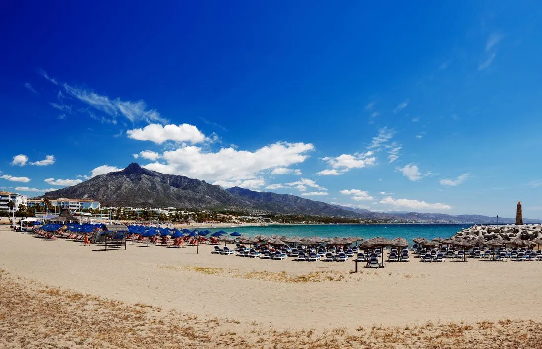 Playa puerto Banús
