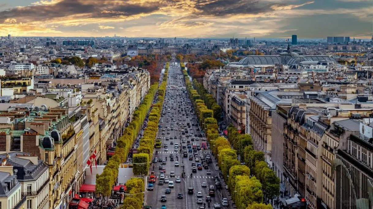 Champs-Elysées