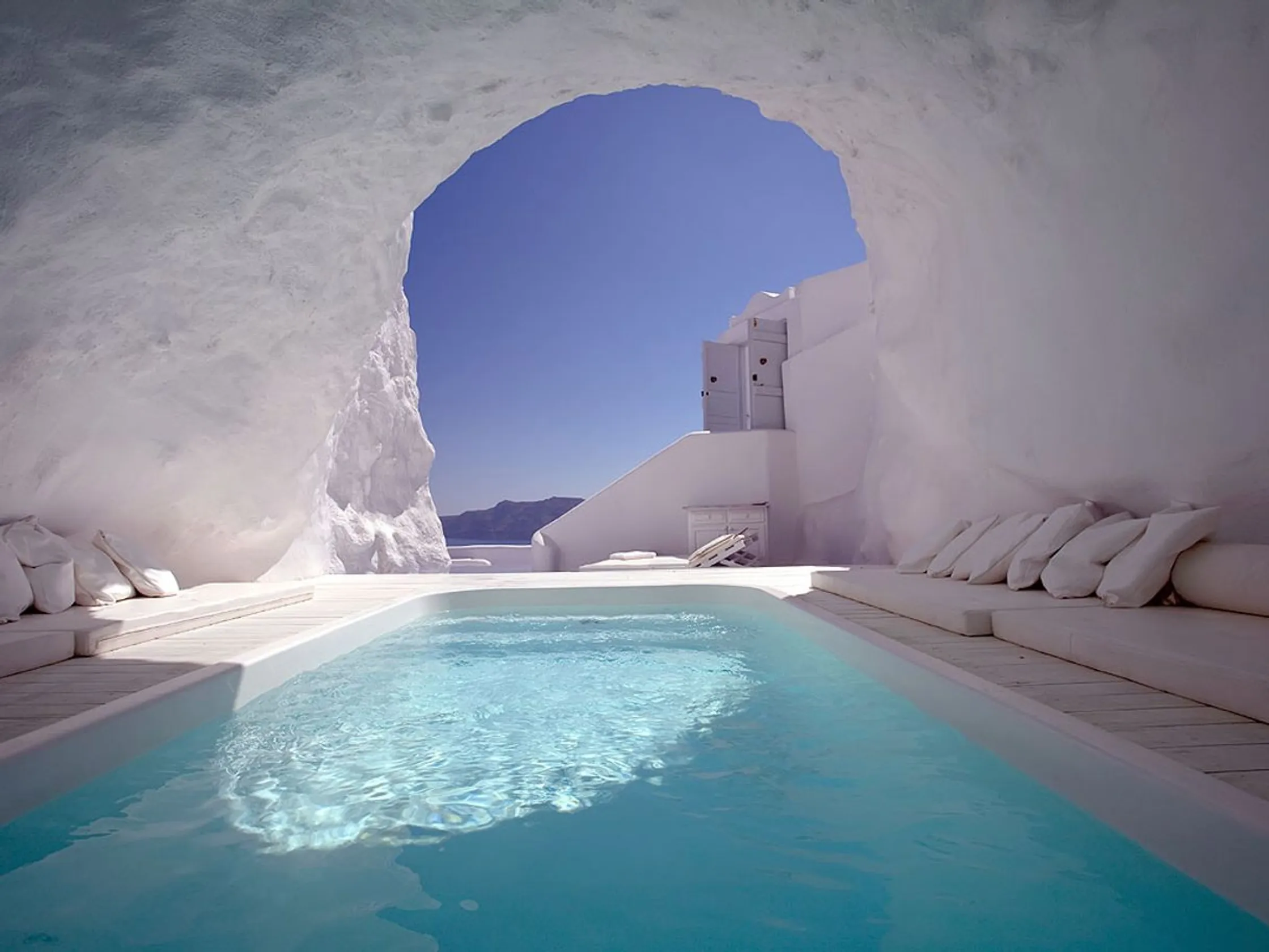 White Cave Suites