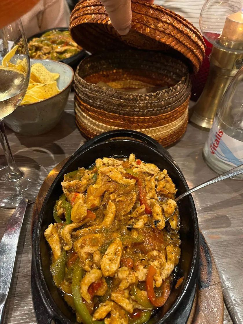 Castizo Mexicano Argentino Restaurante Grill