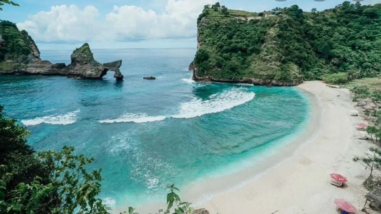 Atuh Beach