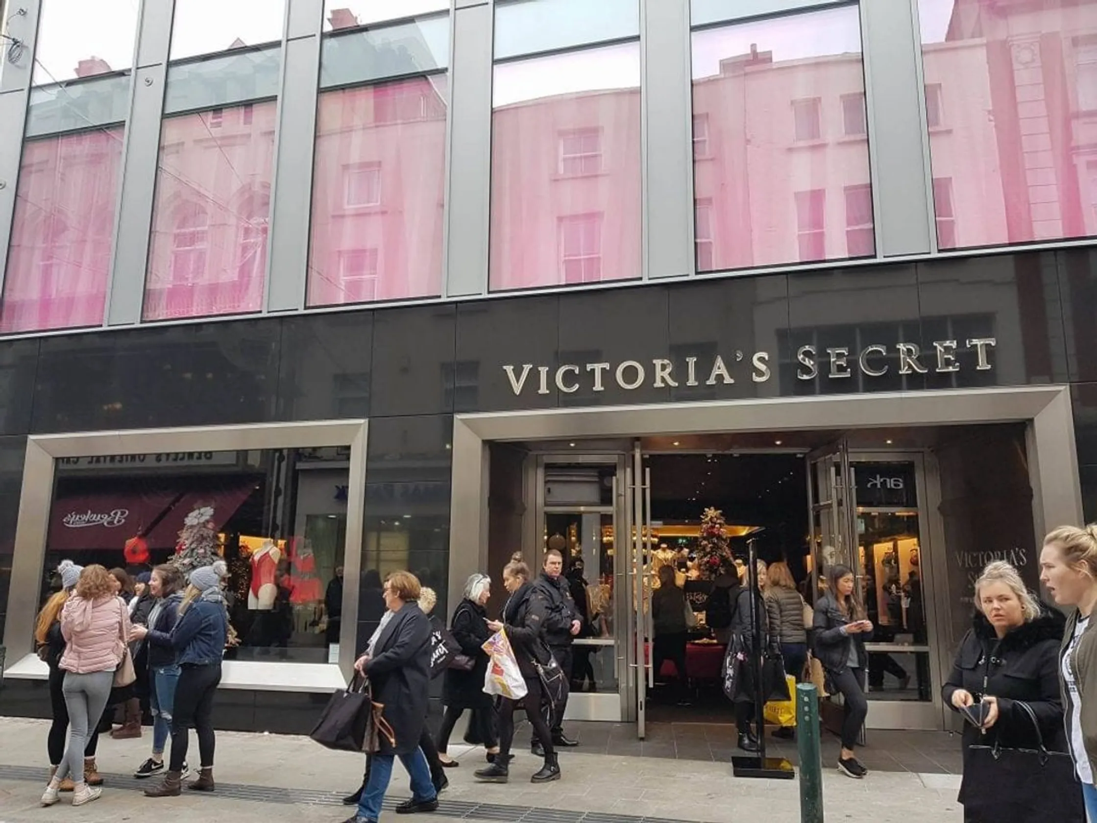 VICTORIA SECRETS