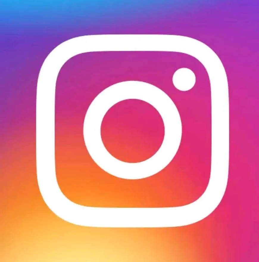 Instagram ✨
