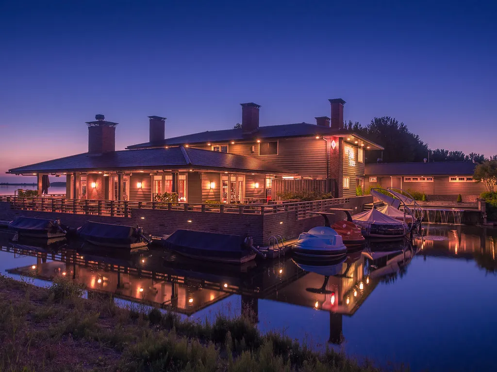 BoatHouse