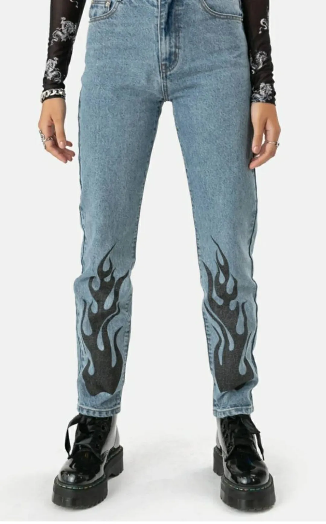 Pantalones con llamas