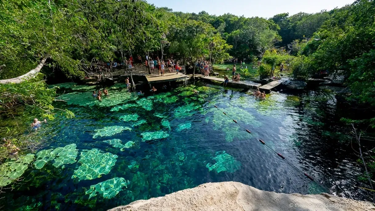 Cenote Azul