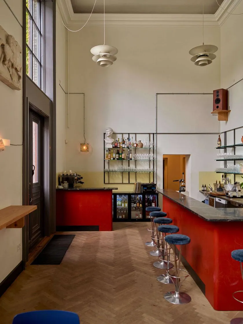 Apollo Bar