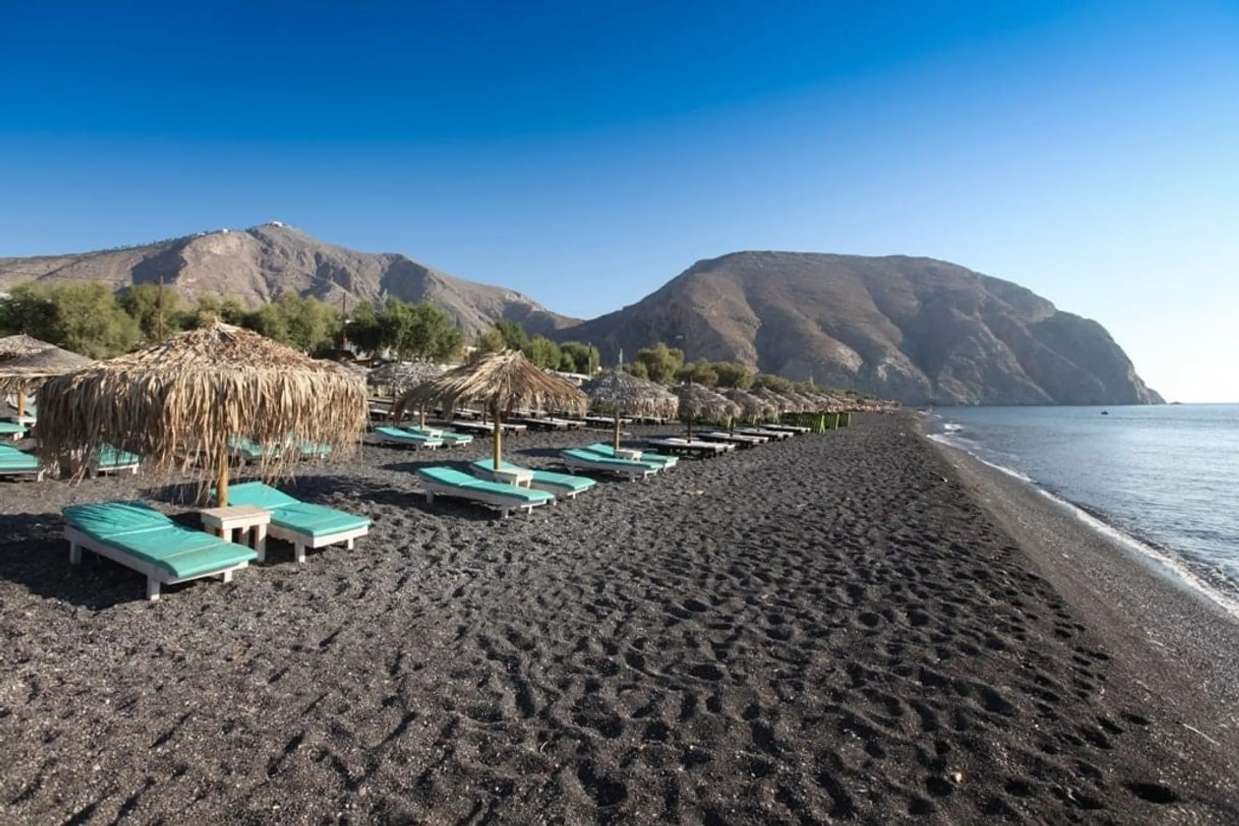 Perissa Beach
