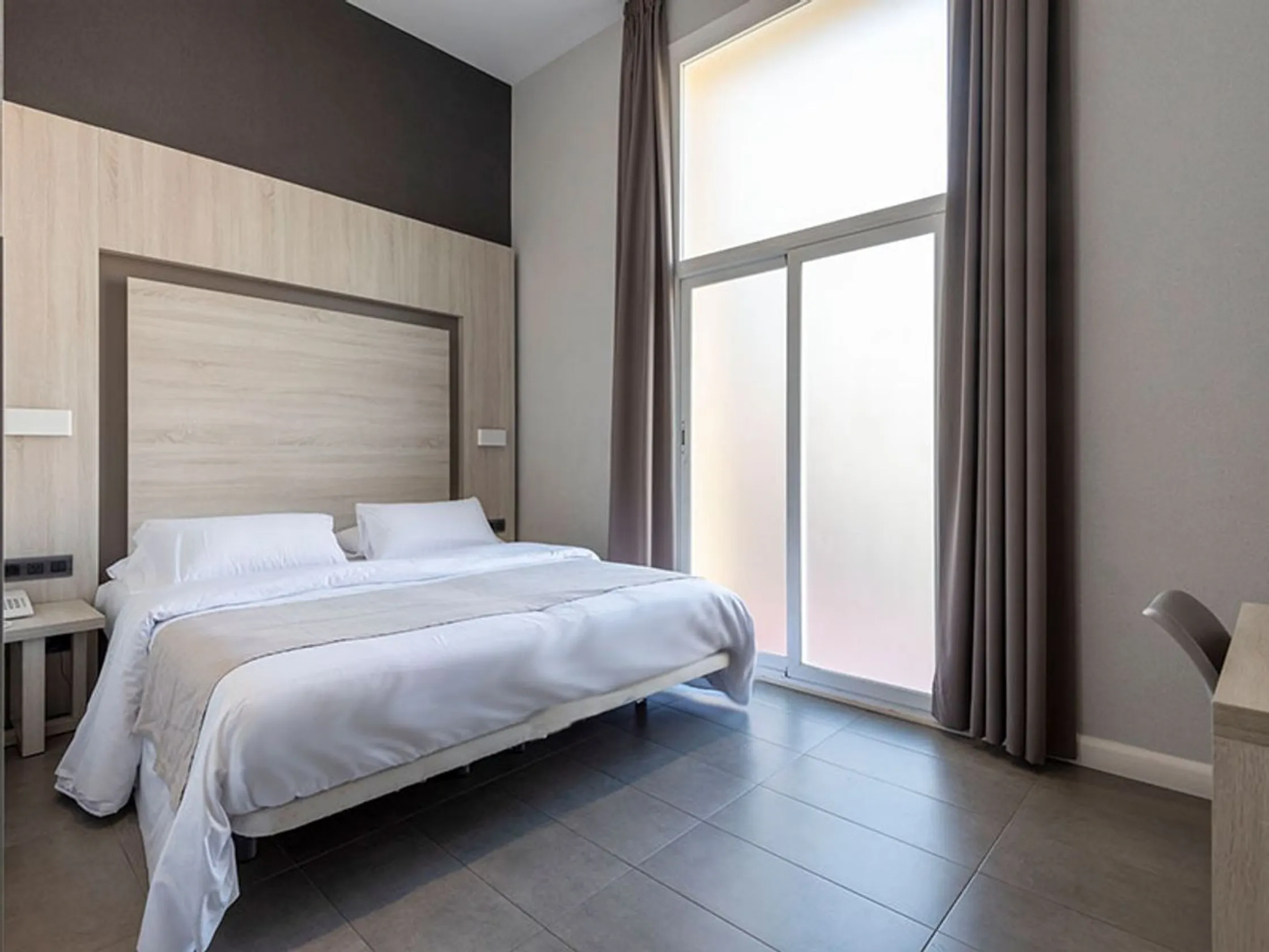PLAZA GOYA ROOMS