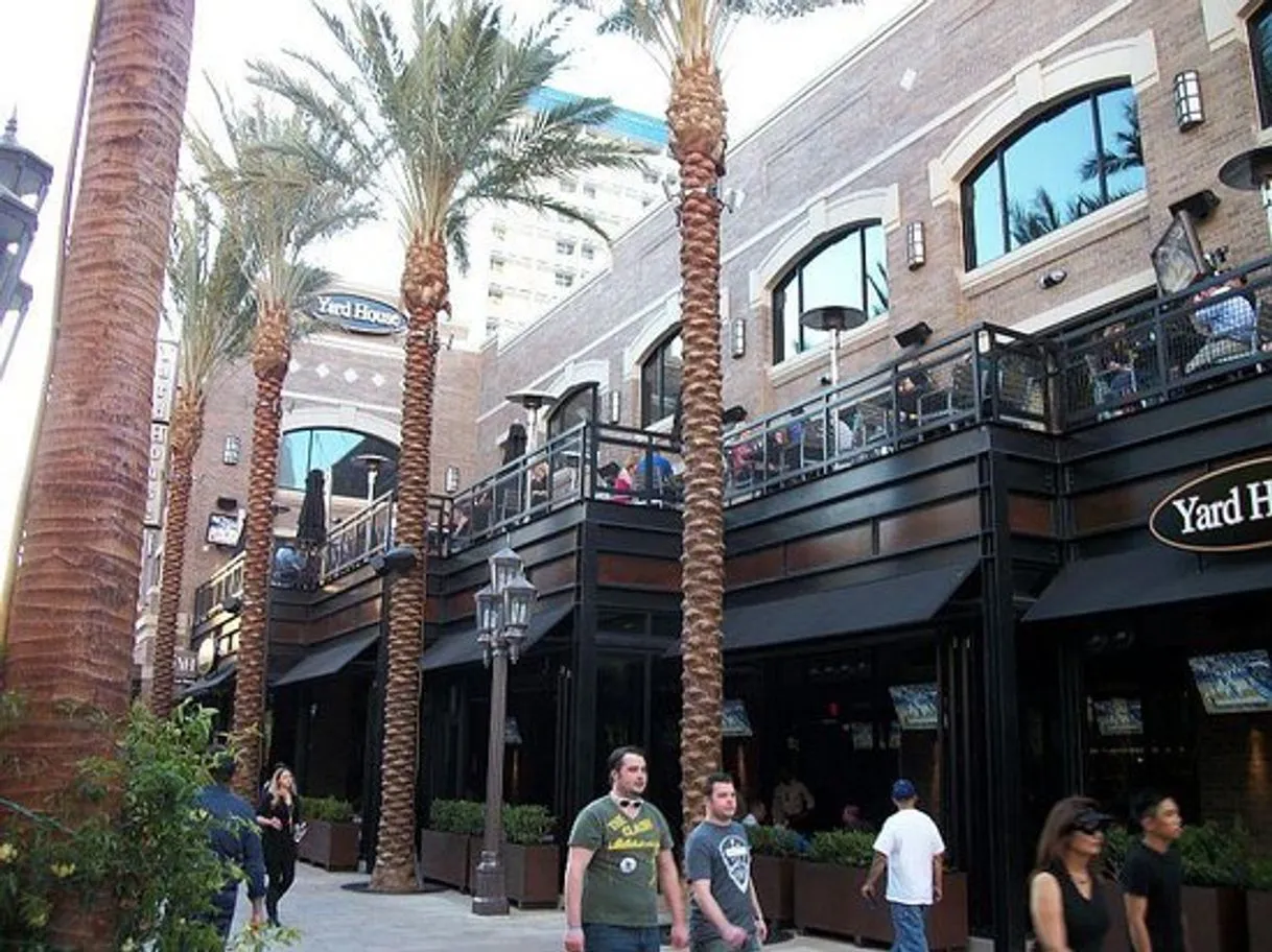 Yard House