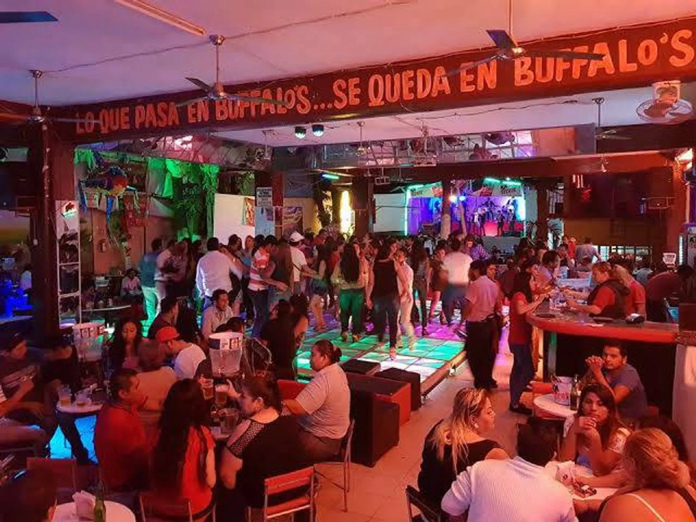 Bufalos Wings & Beer