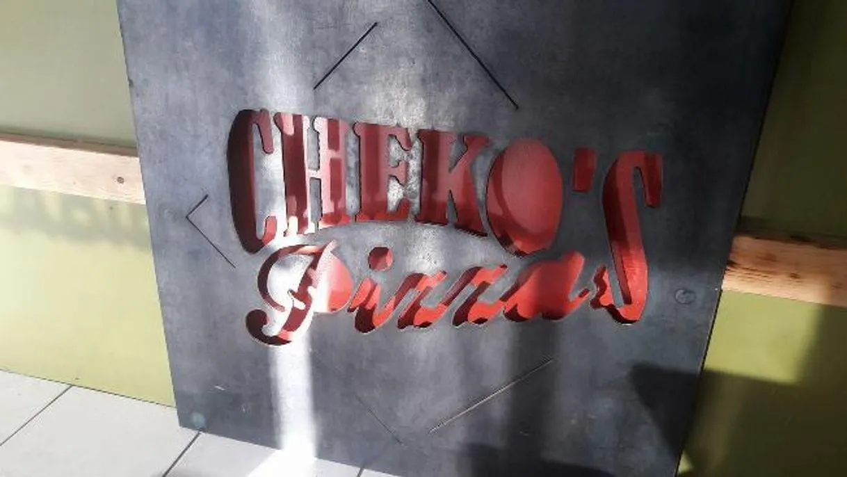 Cheko's Pizza