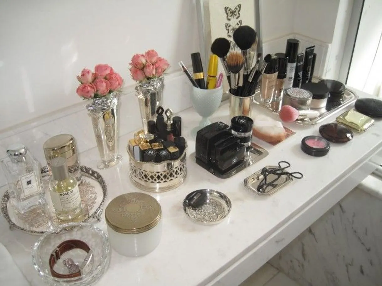 Es una app que te ayuda a organizar tus productos de makeup