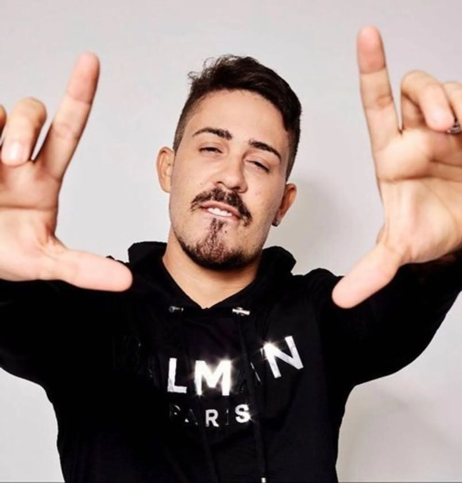 CARLINHOS MAIA