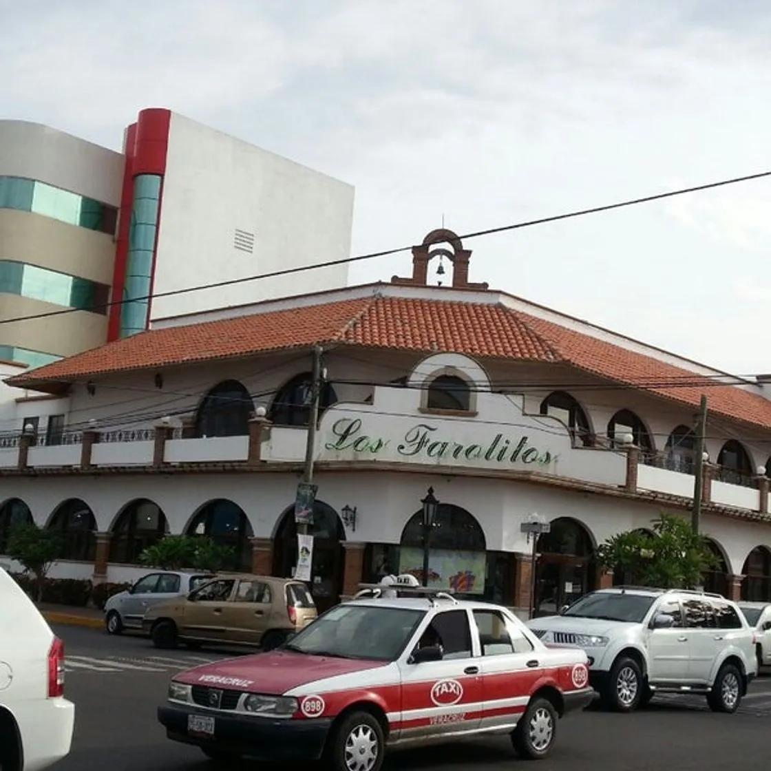 Los Farolitos