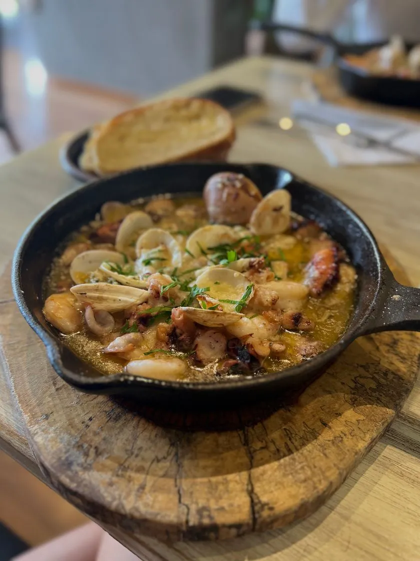 Pezbela (Cevicheria & Oyster bar)