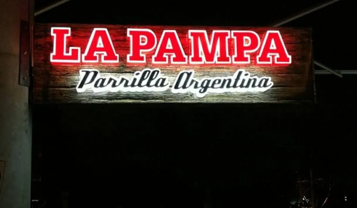 La Pampa - Parrilla Argentina - Mall Interplaza - Restaurantes Medellin - Musica en Vivo