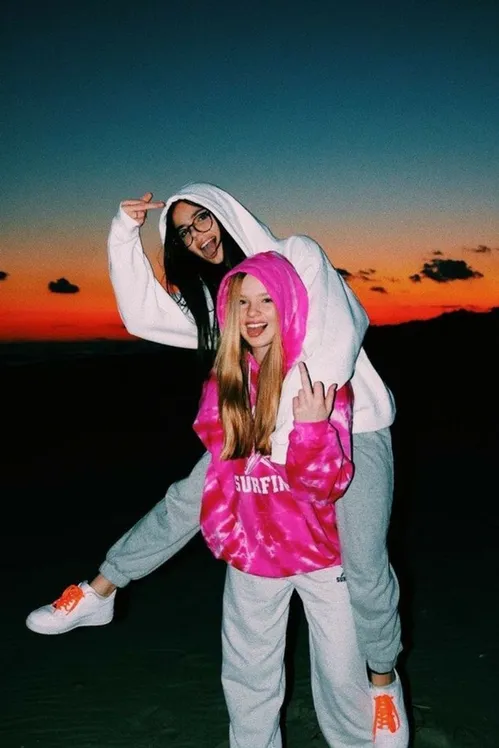 𝐹𝒾𝓂 𝒹𝑒 𝓉𝒶𝓇𝒹𝑒 👭🏼💖