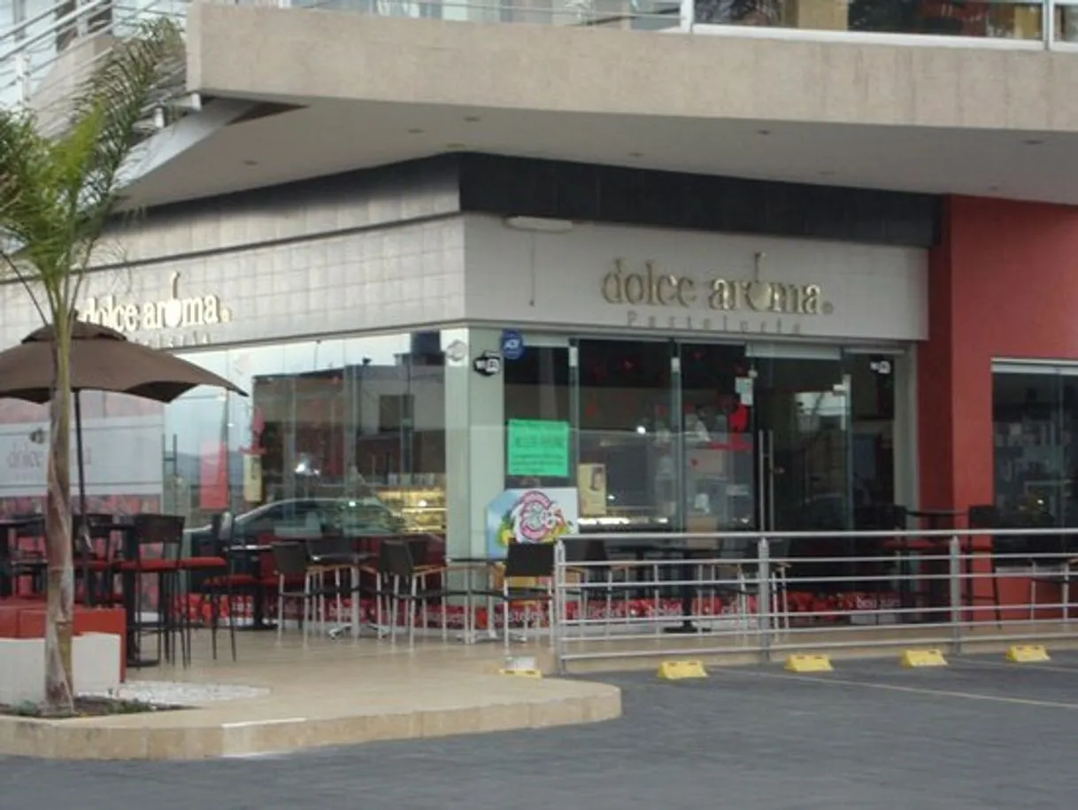 Dolce Aroma Café