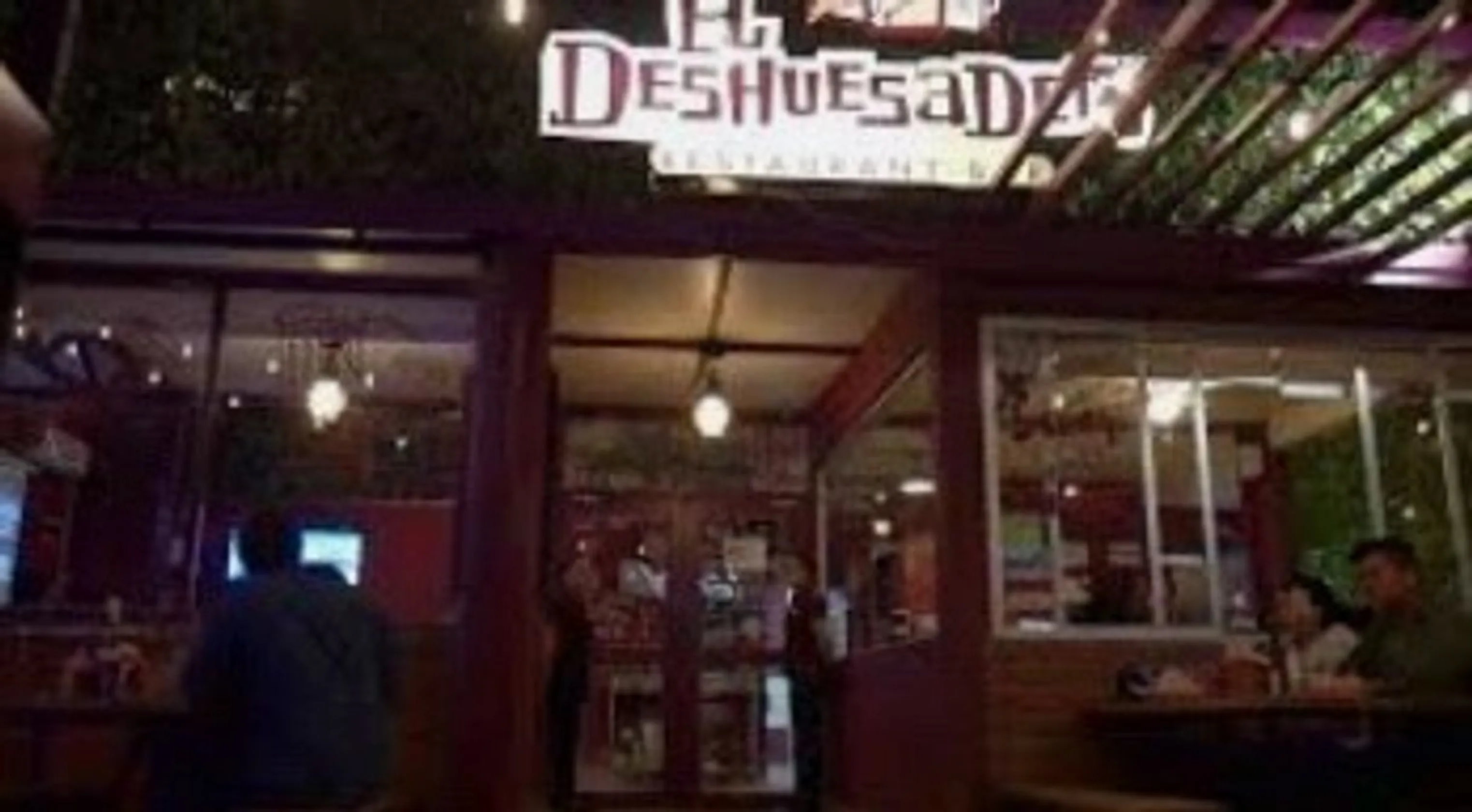 El Deshuesadero Restaurant Bar