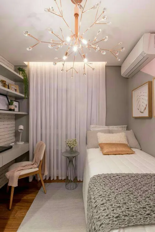 Decor room