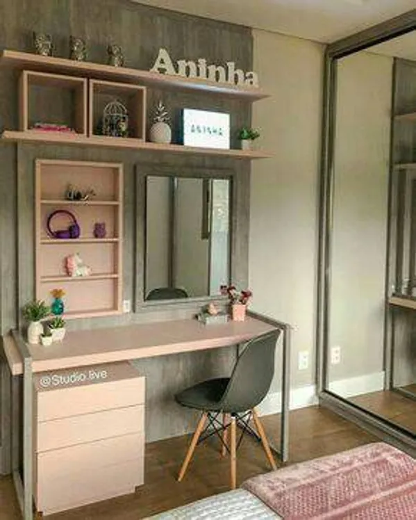 Decor room