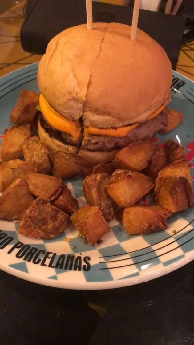 Quintal Deck Burger