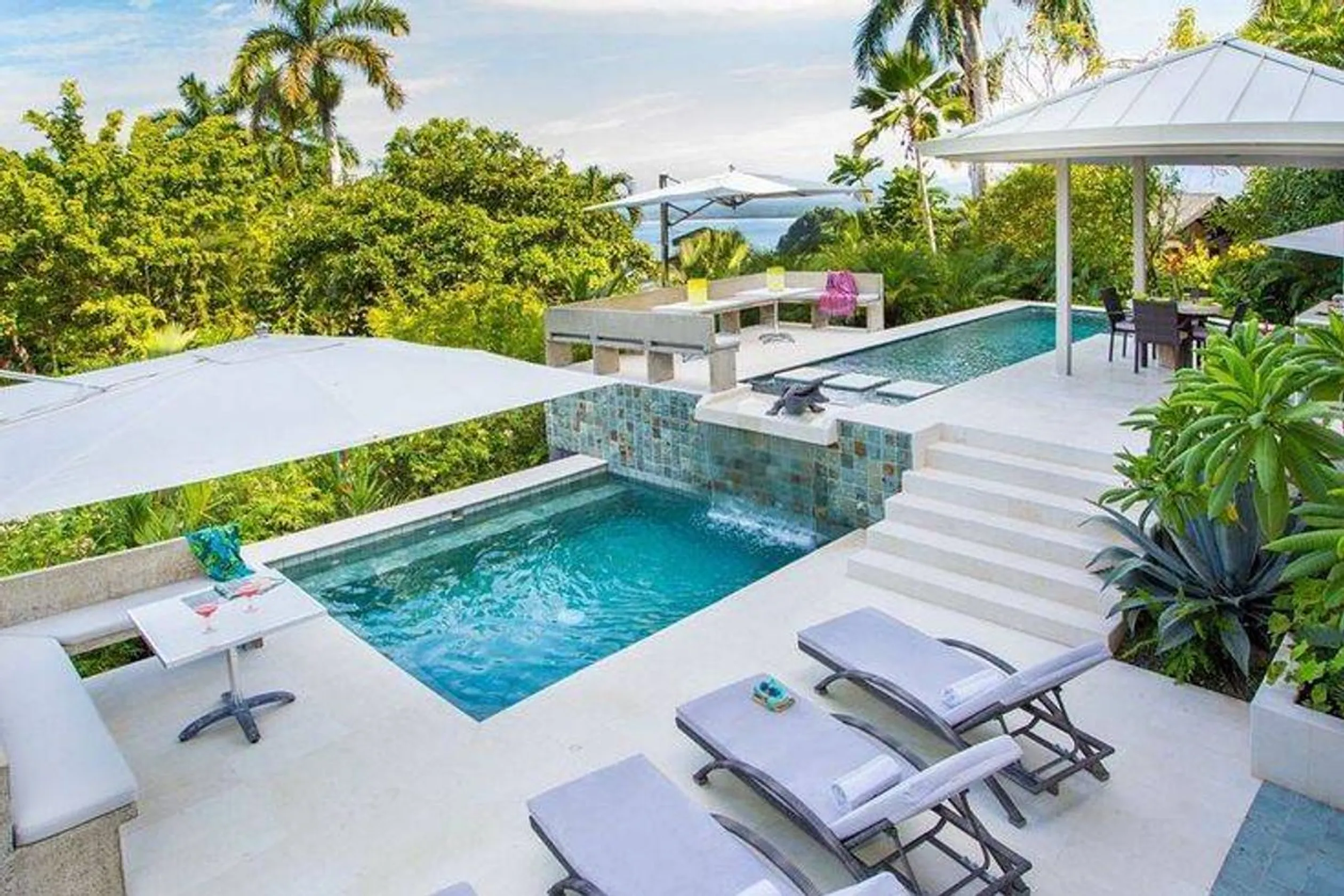 Tulemar Bungalows & Villas
