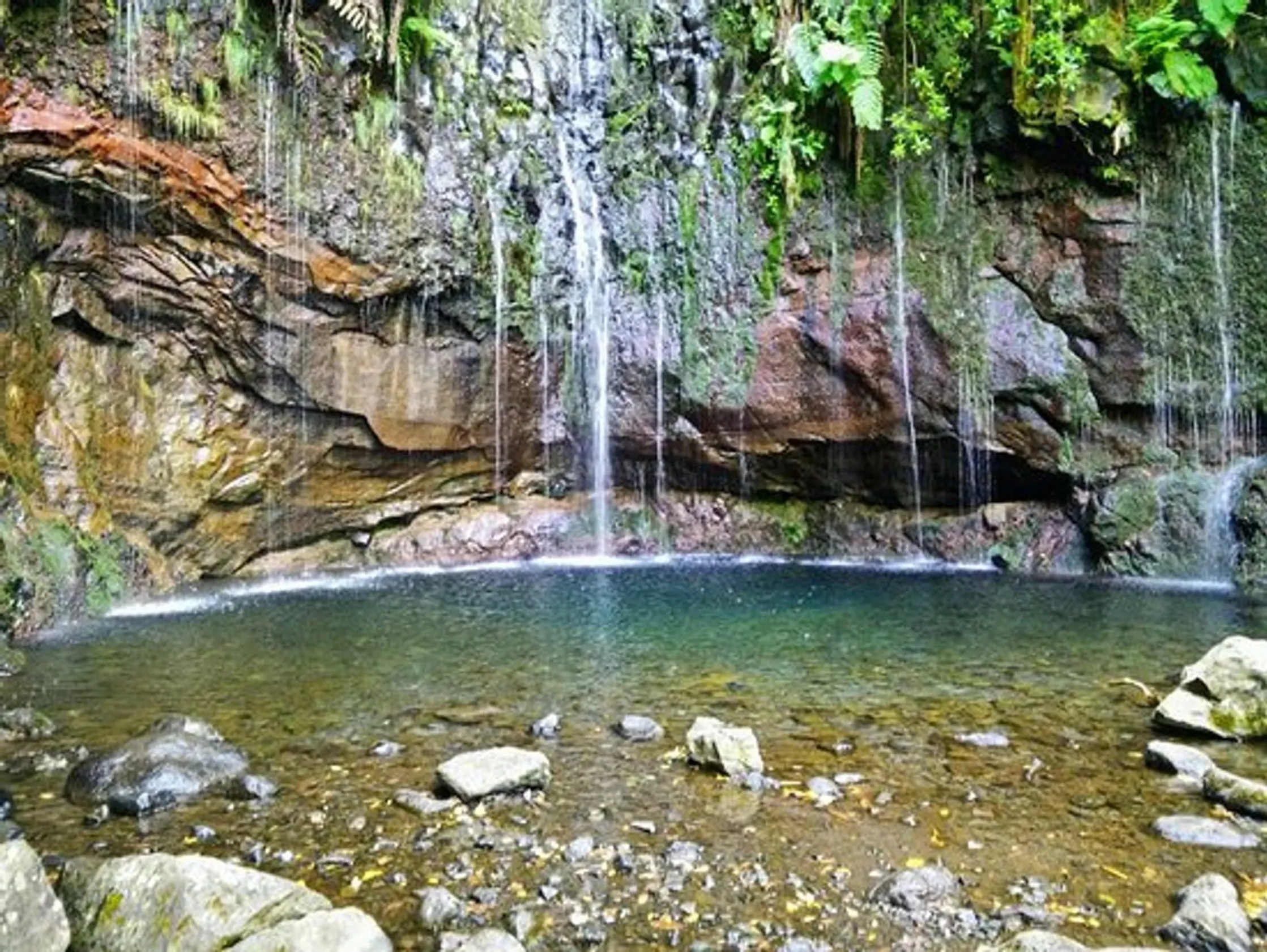25 Fontes Falls