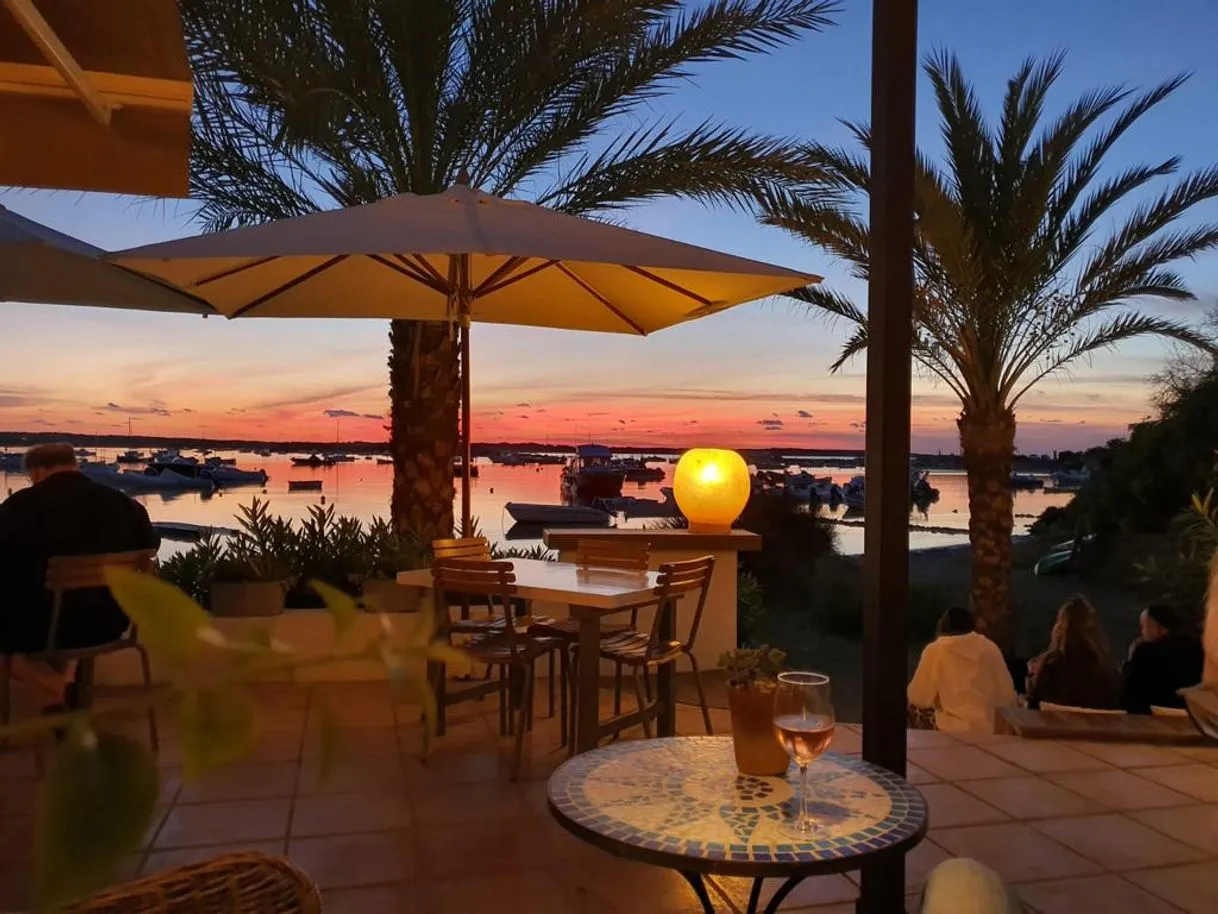 Cafe del Lago
