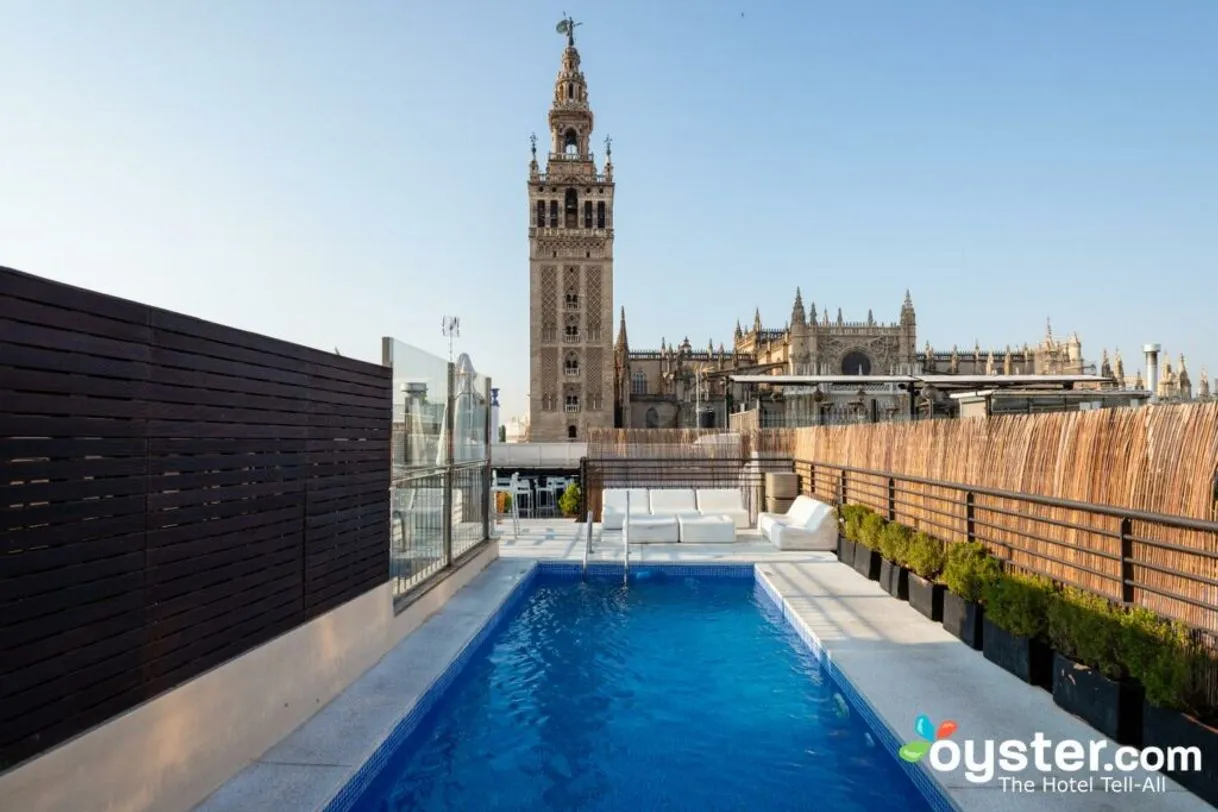 EME Catedral Hotel