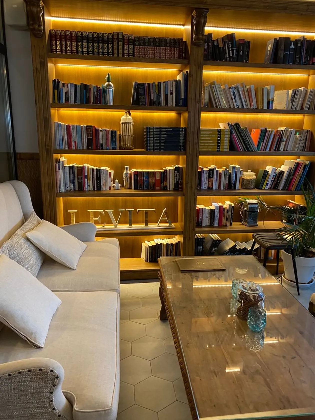 Levita Cafe