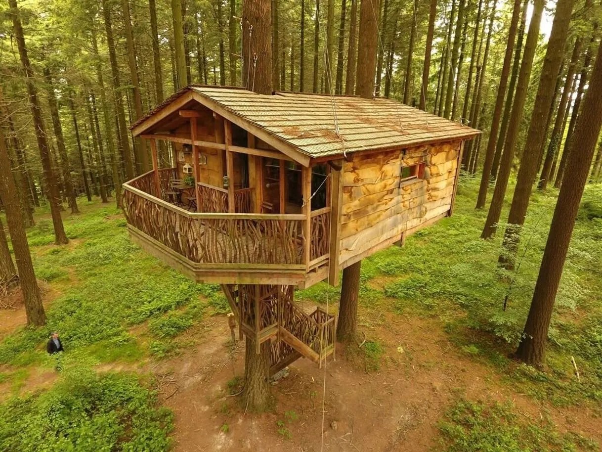 Cabañas en los árboles, Zuhaitz-etxeak