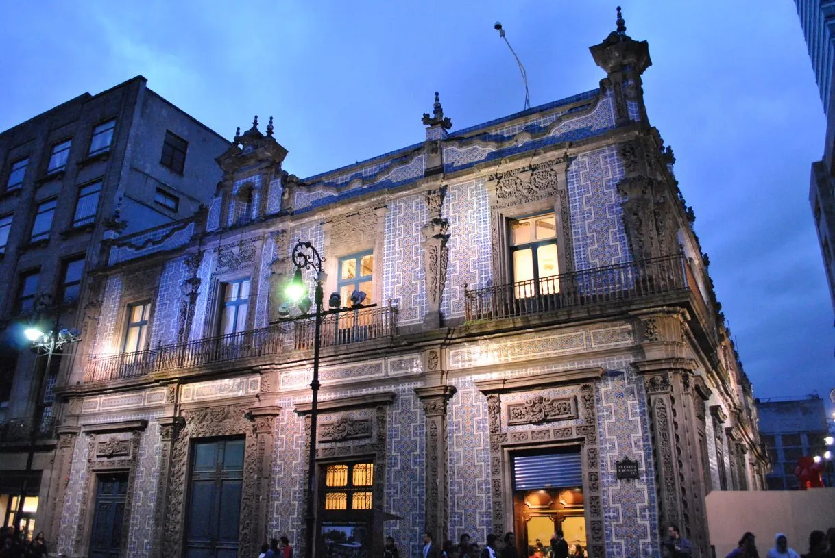 Casa de los Azulejos