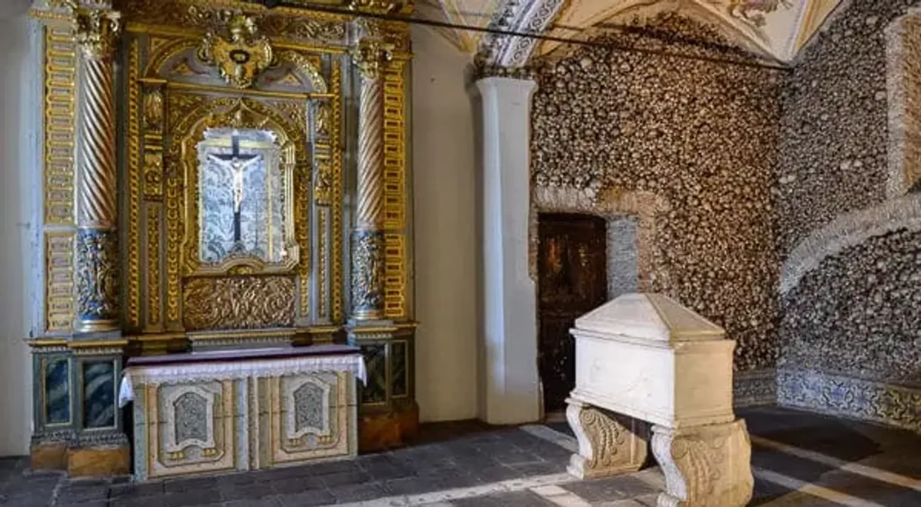 Capela dos Ossos