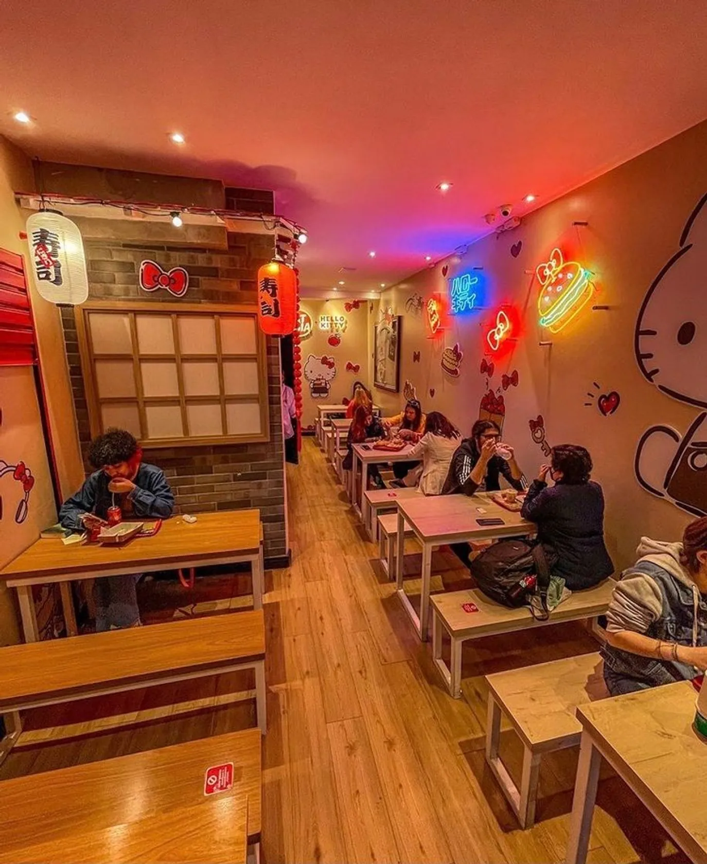 Eat Asia+Hello Kitty