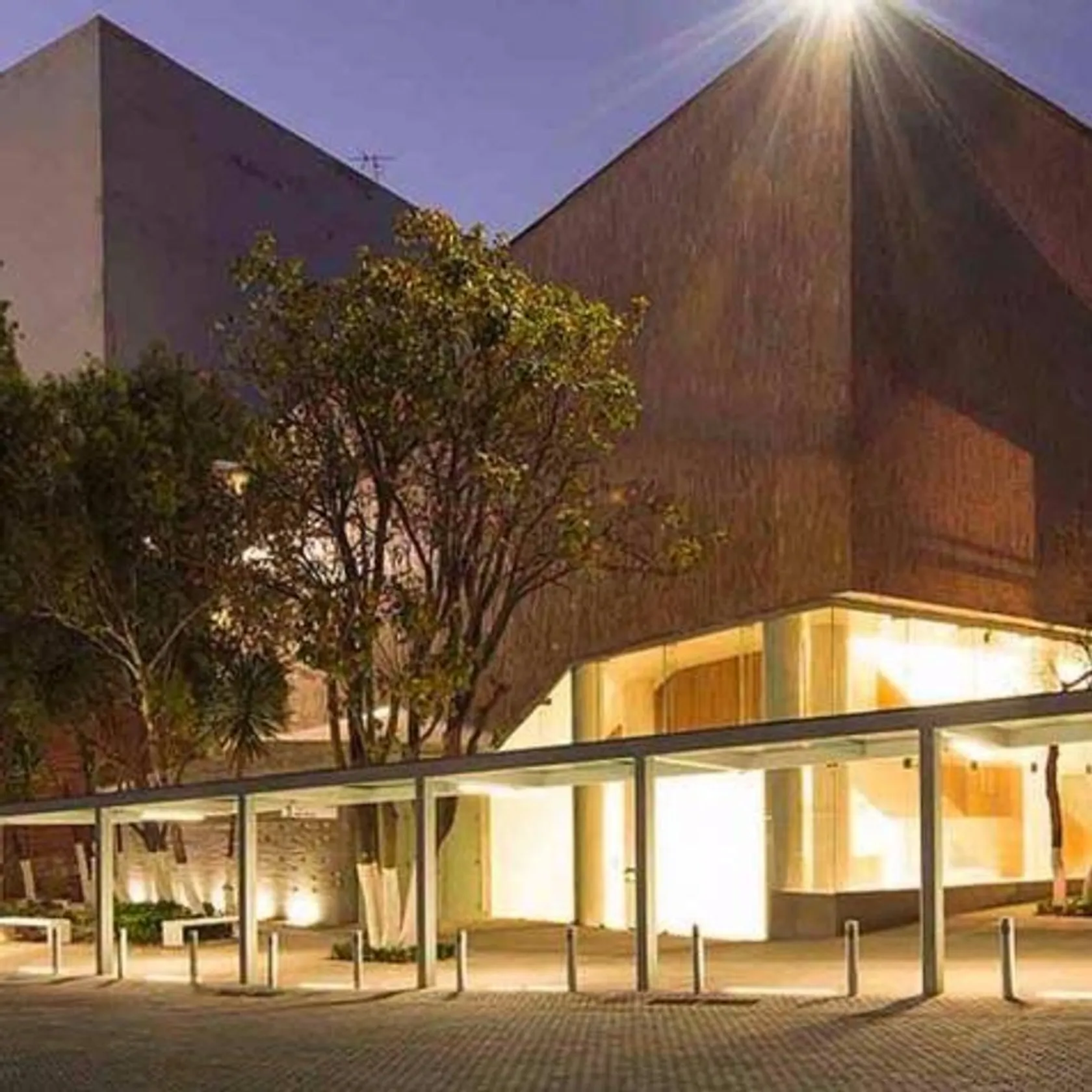 Teatro Del Bosque, Julio Castillo